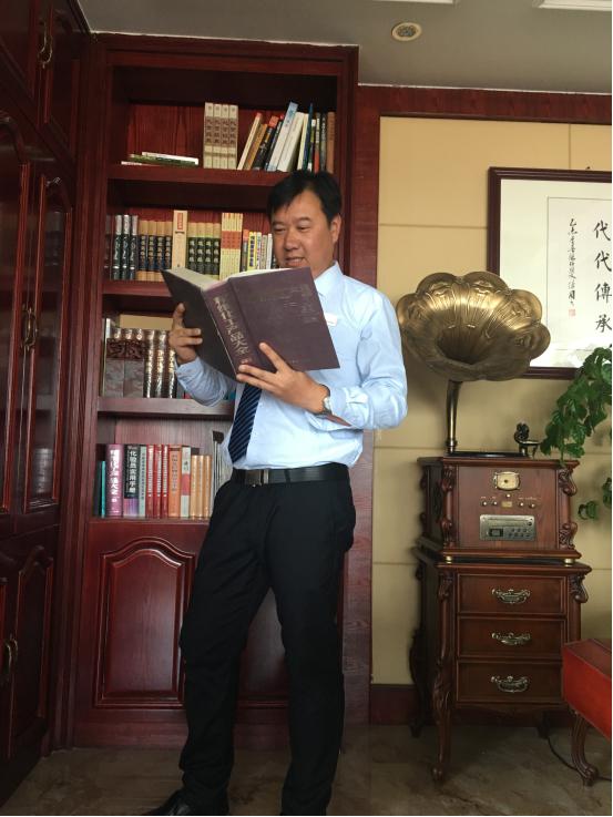 瑞奇特化工荧光增白剂应用专家楚爱平先生专注精细化工行业荧光增白剂的研究与应用